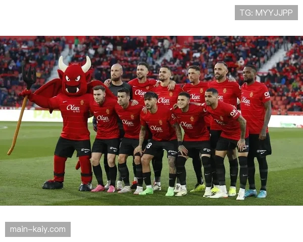 西班牙队新一期名单:巴萨16岁小将首次得到德拉富恩特征召 西班牙队新一期名单:巴萨16岁小将首次得到德拉富恩特征召